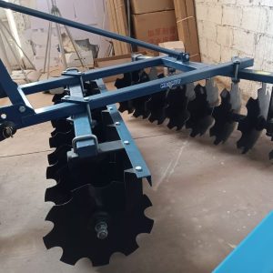 IMPLEMENTO DE TRACTOR RASTRA DE LEVANTE 1618