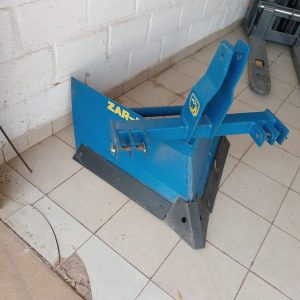 IMPLEMENTO PARA TRACTOR ZAR 110